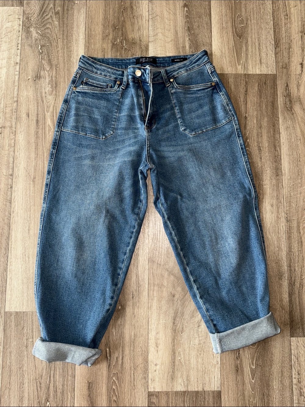 Judy Blue Medium Blue Boyfriend Jeans barrel fit